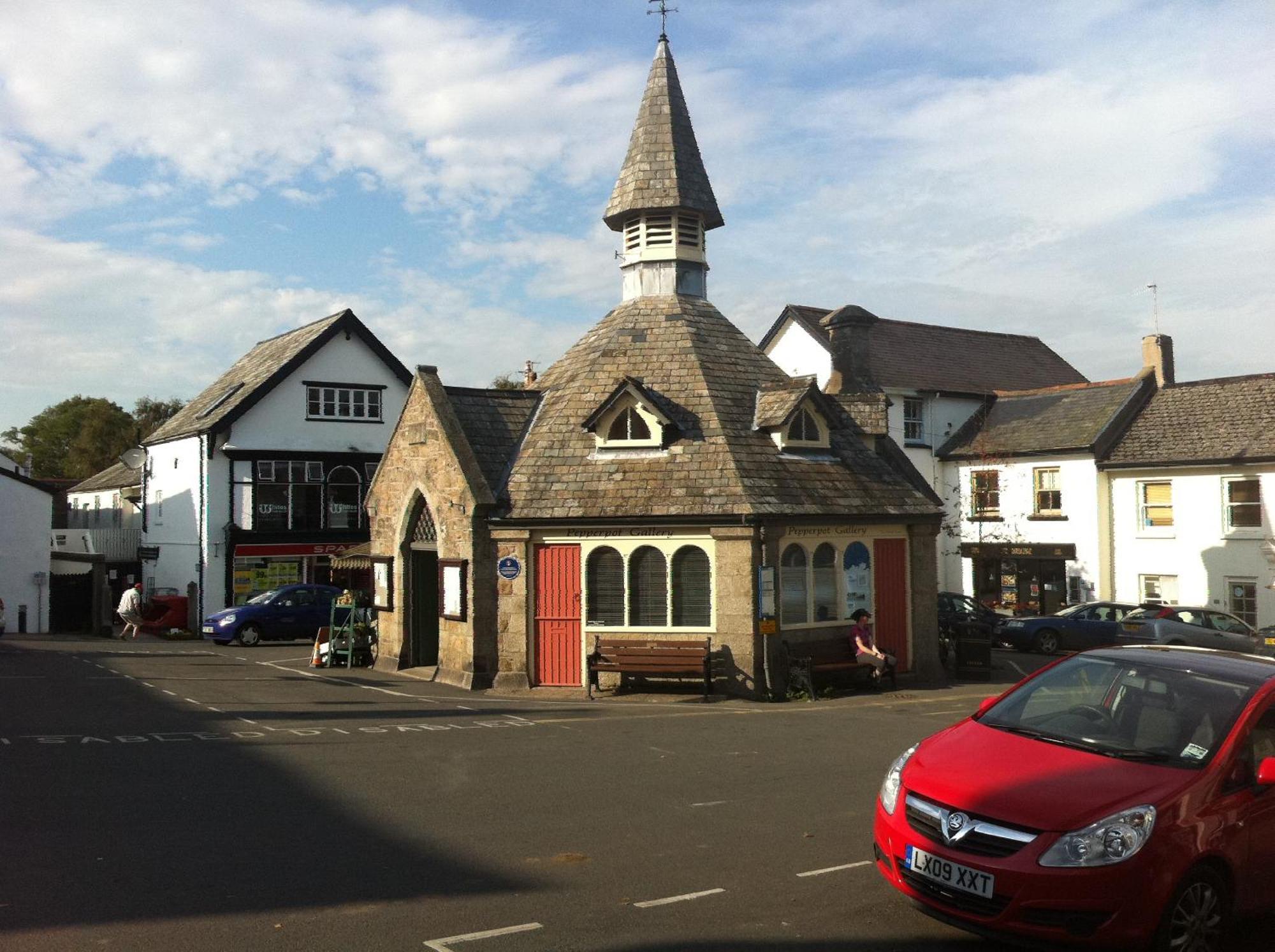 ホテル The Three Crowns チャグフォード エクステリア 写真 The Market Cross
