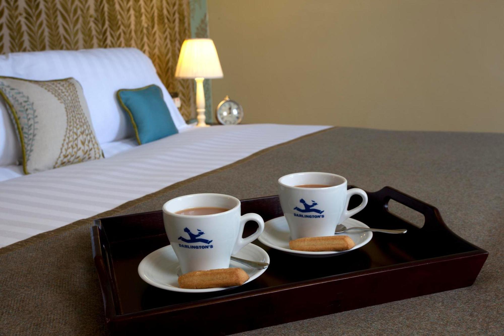 ホテル The Three Crowns チャグフォード エクステリア 写真 Room service